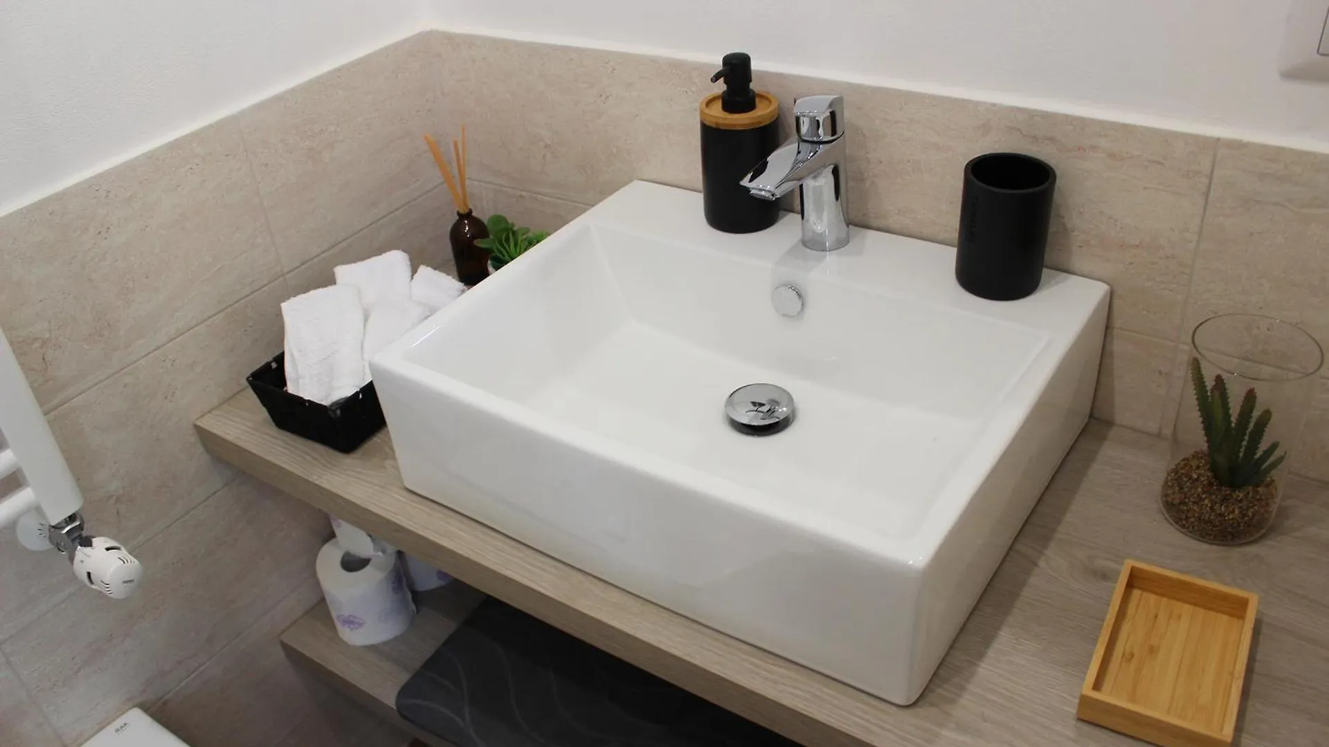 Olive Suite Milano - Duomo, Navigli, University Milan